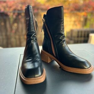 Black ankle boots size 8 (euro 39)